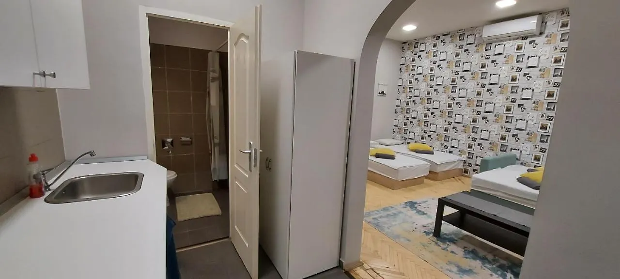 Studio 4 Apartment In The Party District Budapest 0*,